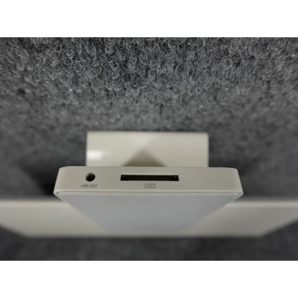 Apple iPad Keyboard Dock‎ A1359 Silver White Good 30-pin Connector Aluminum